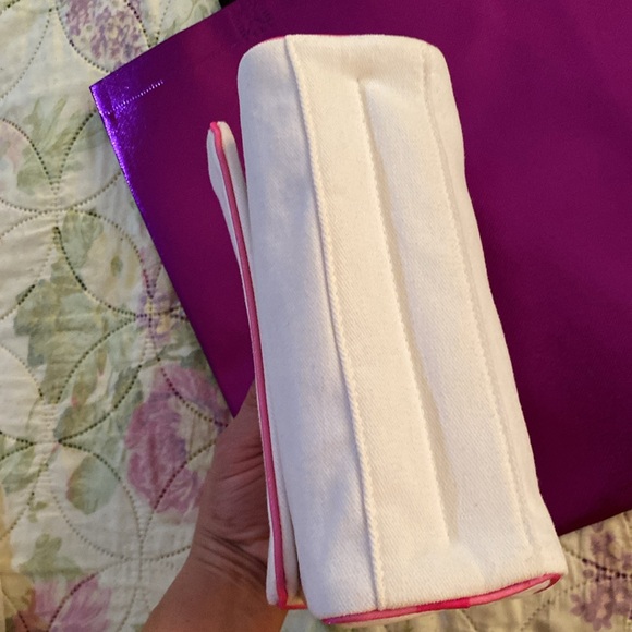 Chanel - Picture 11 of 12